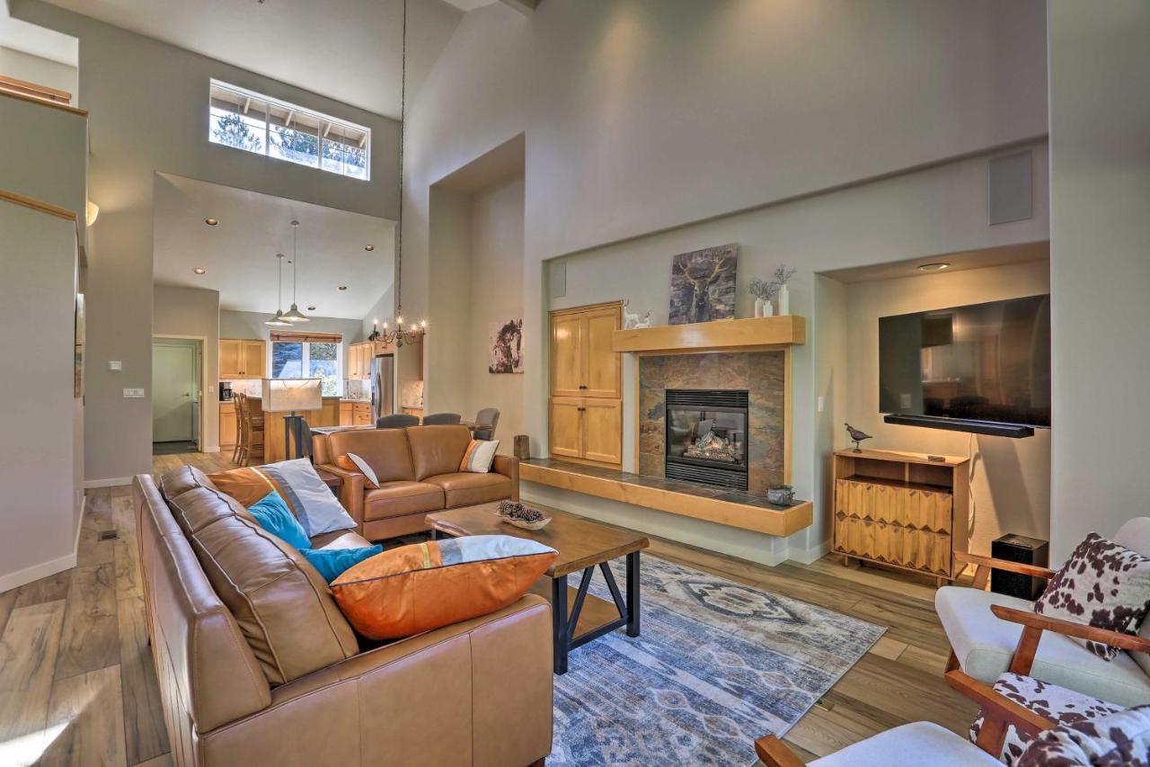 Bend Townhome With Golf Course Views And Private Deck! エクステリア 写真